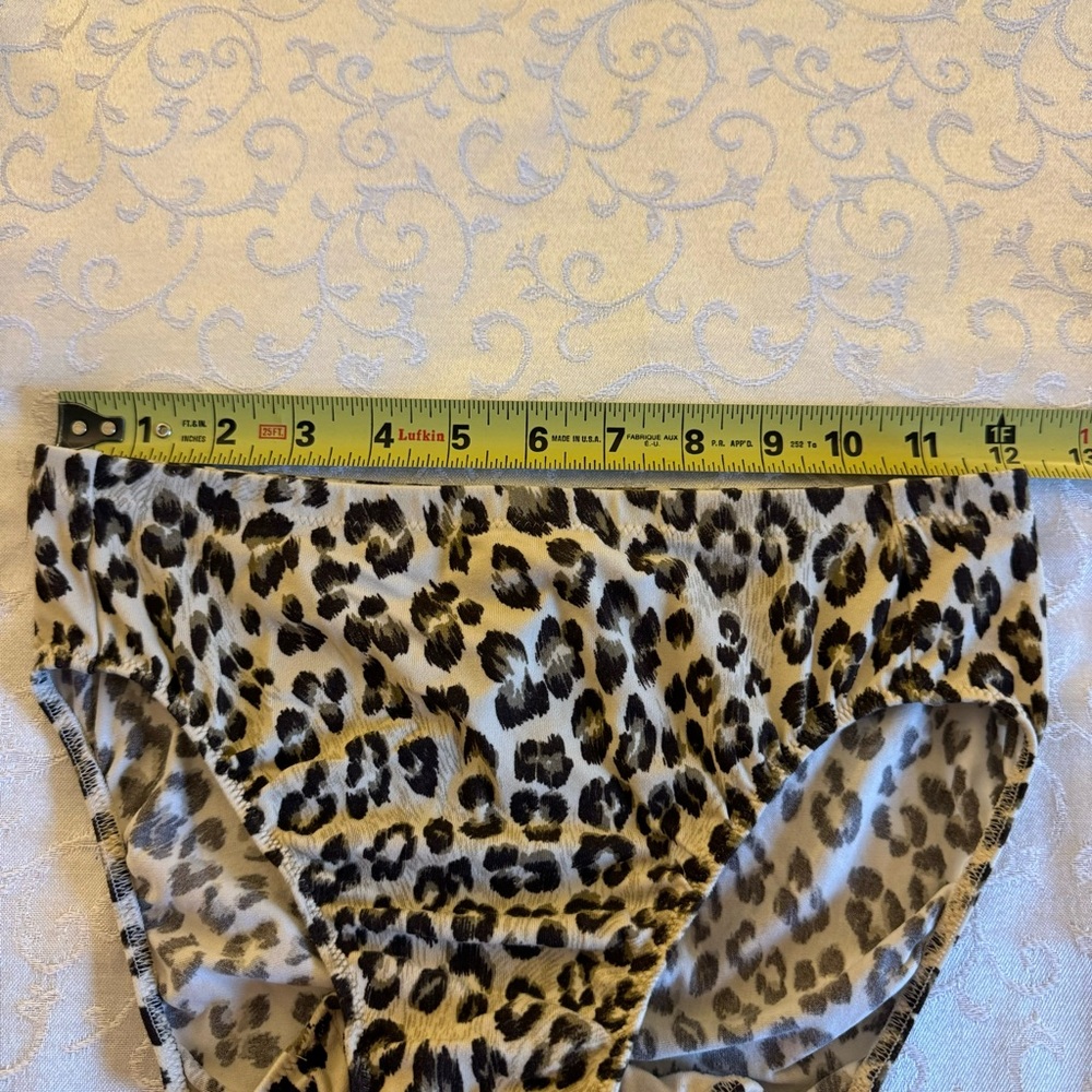 Leopard Print Women's Intimates Set - Picture 14 of 16